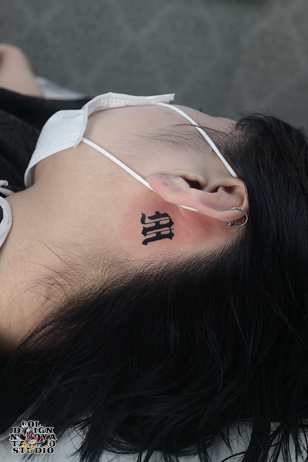 名古屋　タトゥー　女性